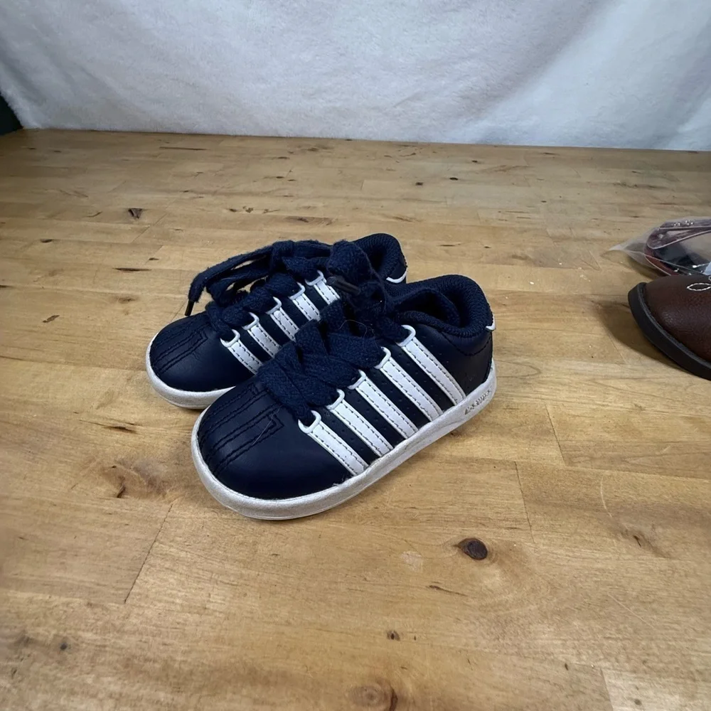 Baby shoes K-Swiss Infant Sneakers Size 5 infant shoes